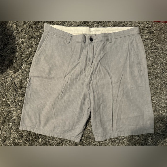 Old navy Men’s size 40 shorts - Picture 1 of 5
